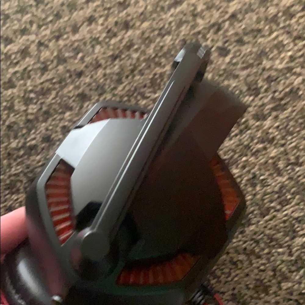 Headset - Picture 8 of 9